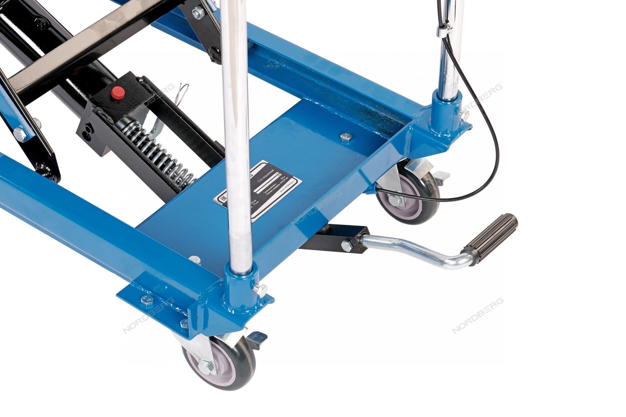 Стол подъемный 300 кг, гидравлическая тележка NORDBERG N3T300 купить по цене 30&nbsp;347 ₽ в интернет магазине ТЕХСАД