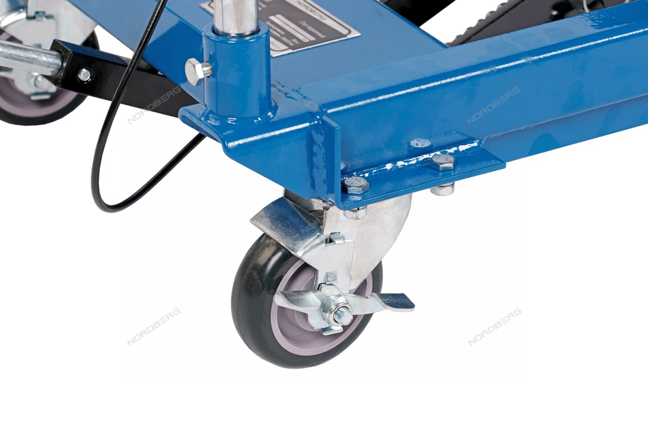 Стол подъемный 300 кг, гидравлическая тележка NORDBERG N3T300 купить по цене 30&nbsp;347 ₽ в интернет магазине ТЕХСАД