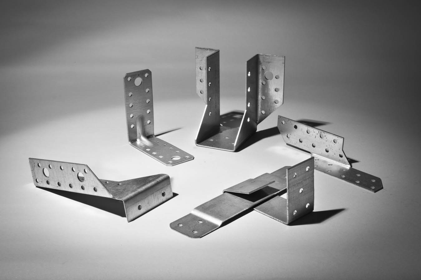 ЗУБР 40 х 90 х 90 х 2 мм, 20 шт, скользящая опора для стропил 310165-090 купить по цене 623 ₽ в интернет магазине ТЕХСАД