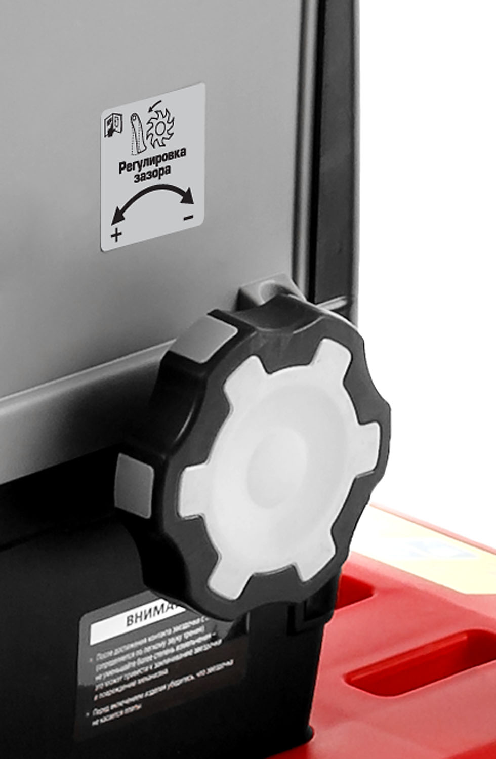 ЗУБР 2800 Вт, 60 об/мин, бесшумный, измельчитель садовый электрический ЗИЭ-44-2800 купить по цене 25&nbsp;420 ₽ в интернет магазине ТЕХСАД