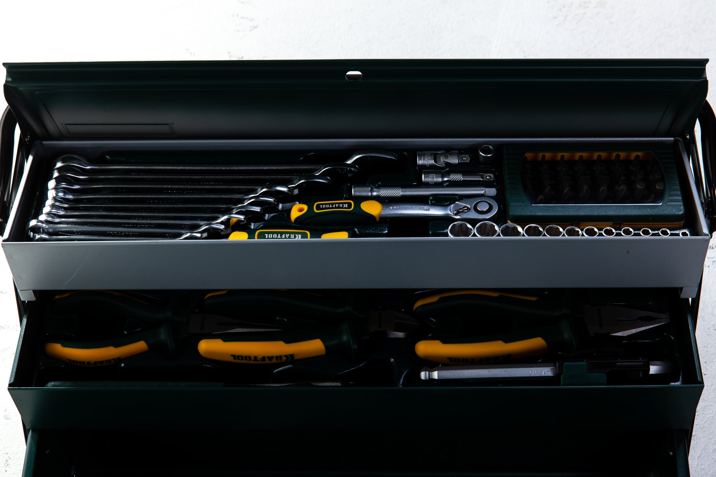 KRAFTOOL 131 шт., набор слесарно-монтажного инструмента INDUSTRY 27978-H131 купить по цене 36&nbsp;780 ₽ в интернет магазине ТЕХСАД