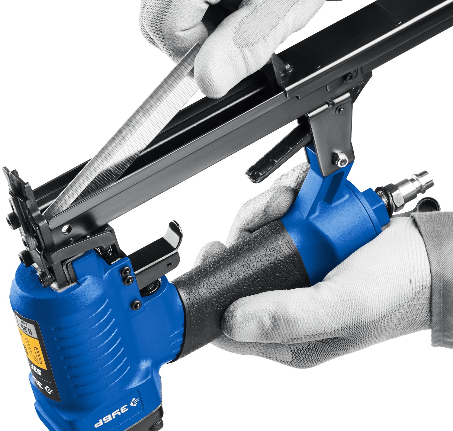 ЗУБР 10-22 мм, тип скоб 53F, степлер пневматический (скобозабиватель) 31935 Профессионал купить по цене 4&nbsp;070 ₽ в интернет магазине ТЕХСАД