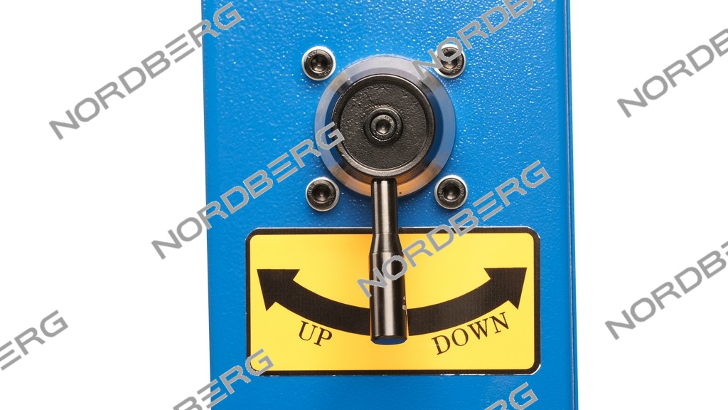 Подъемник для колес грузовых автомобилей, 300 кг NORDBERG TB-J-0100000 купить по цене 76&nbsp;937 ₽ в интернет магазине ТЕХСАД