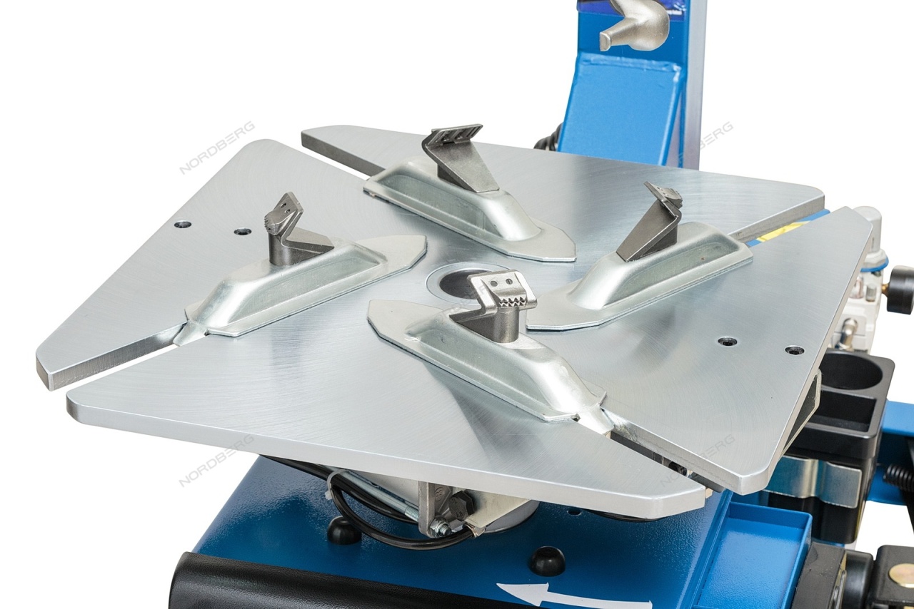 Станок шиномонтажный 220 В, полуавтомат NORDBERG 4638E(220) купить по цене 92&nbsp;952 ₽ в интернет магазине ТЕХСАД