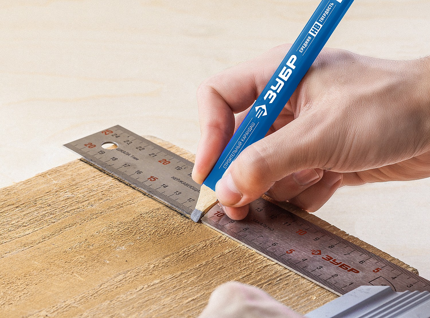 ЗУБР 180 мм, профессиональный строительный карандаш КСП 4-06305-18_z01 купить по цене 34 ₽ в интернет магазине ТЕХСАД