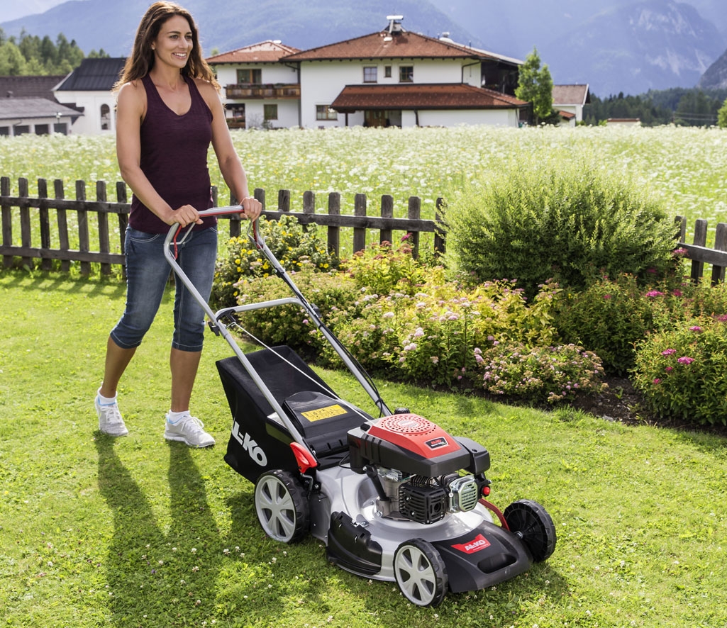 Газонокосилка бензиновая AL-KO Easy 5.1 SP-S купить по цене 20&nbsp;880 ₽ в интернет магазине ТЕХСАД