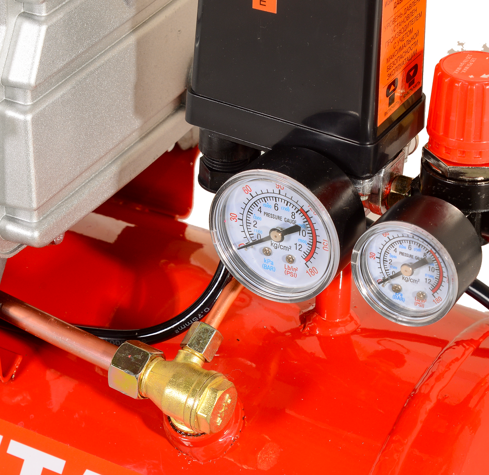 Компрессор Ресанта КП-24/260М купить по цене 13&nbsp;890 ₽ в интернет магазине ТЕХСАД