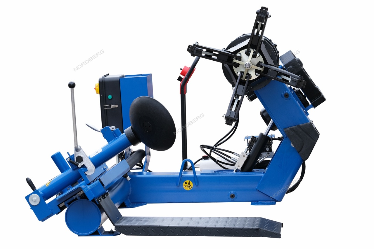 Станок шиномонтажный 380 В, для грузовых машин NORDBERG 46TRKb купить по цене 424&nbsp;142 ₽ в интернет магазине ТЕХСАД