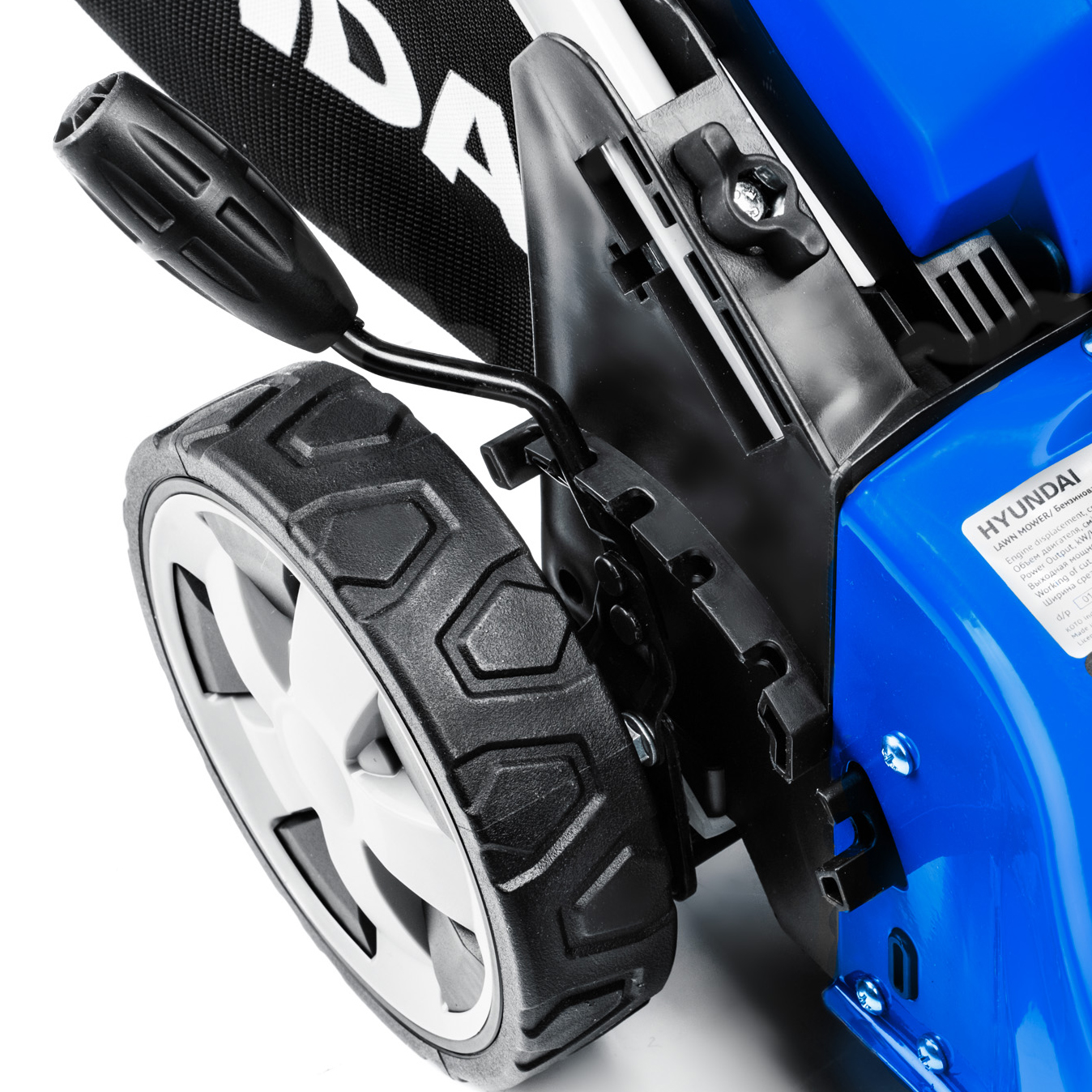 Бензиновая газонокосилка Hyundai L 4220 купить по цене 24&nbsp;290 ₽ в интернет магазине ТЕХСАД