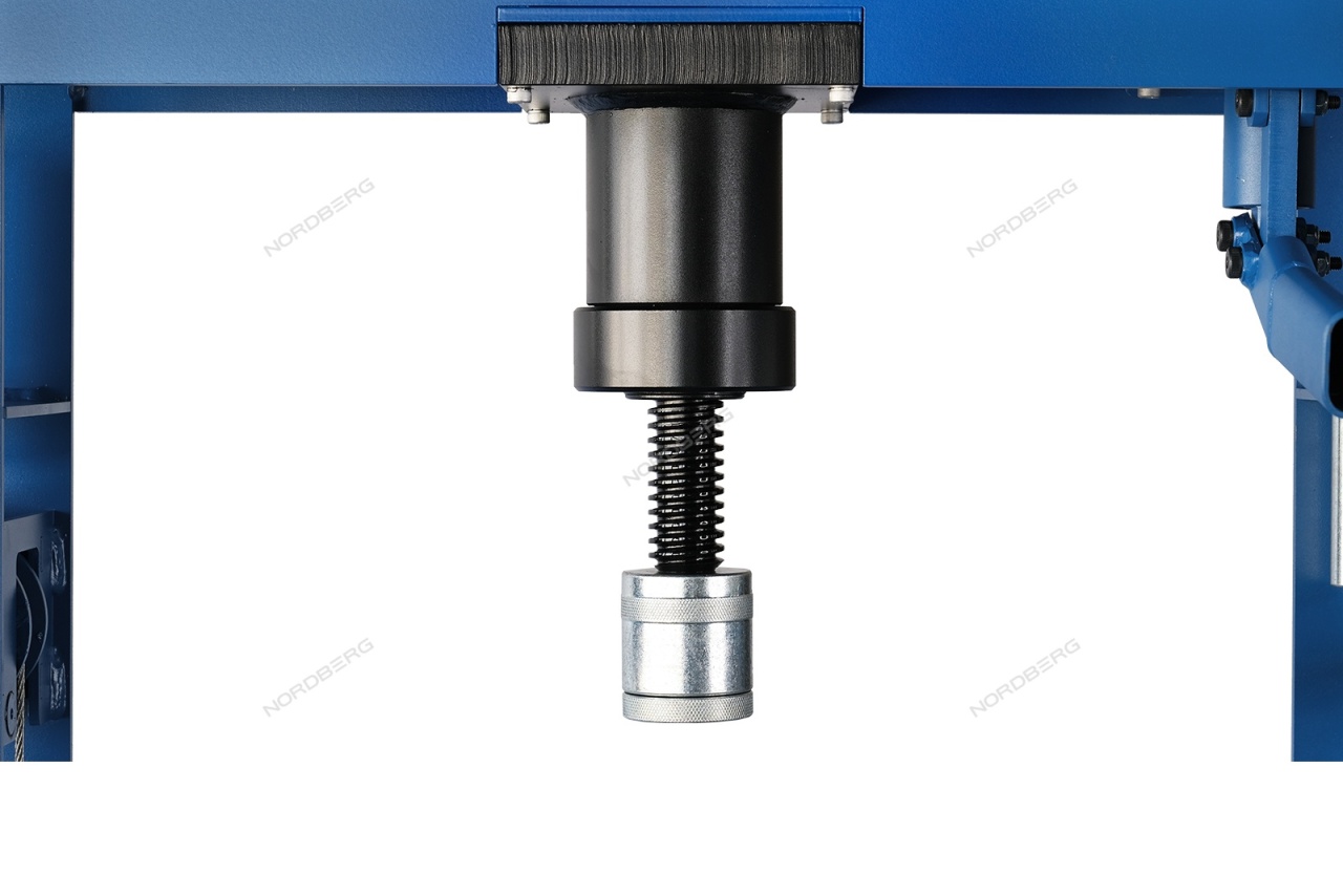 Пресс напольный 30 т PRO, гидравлический NORDBERG N3530 купить по цене 110&nbsp;009 ₽ в интернет магазине ТЕХСАД