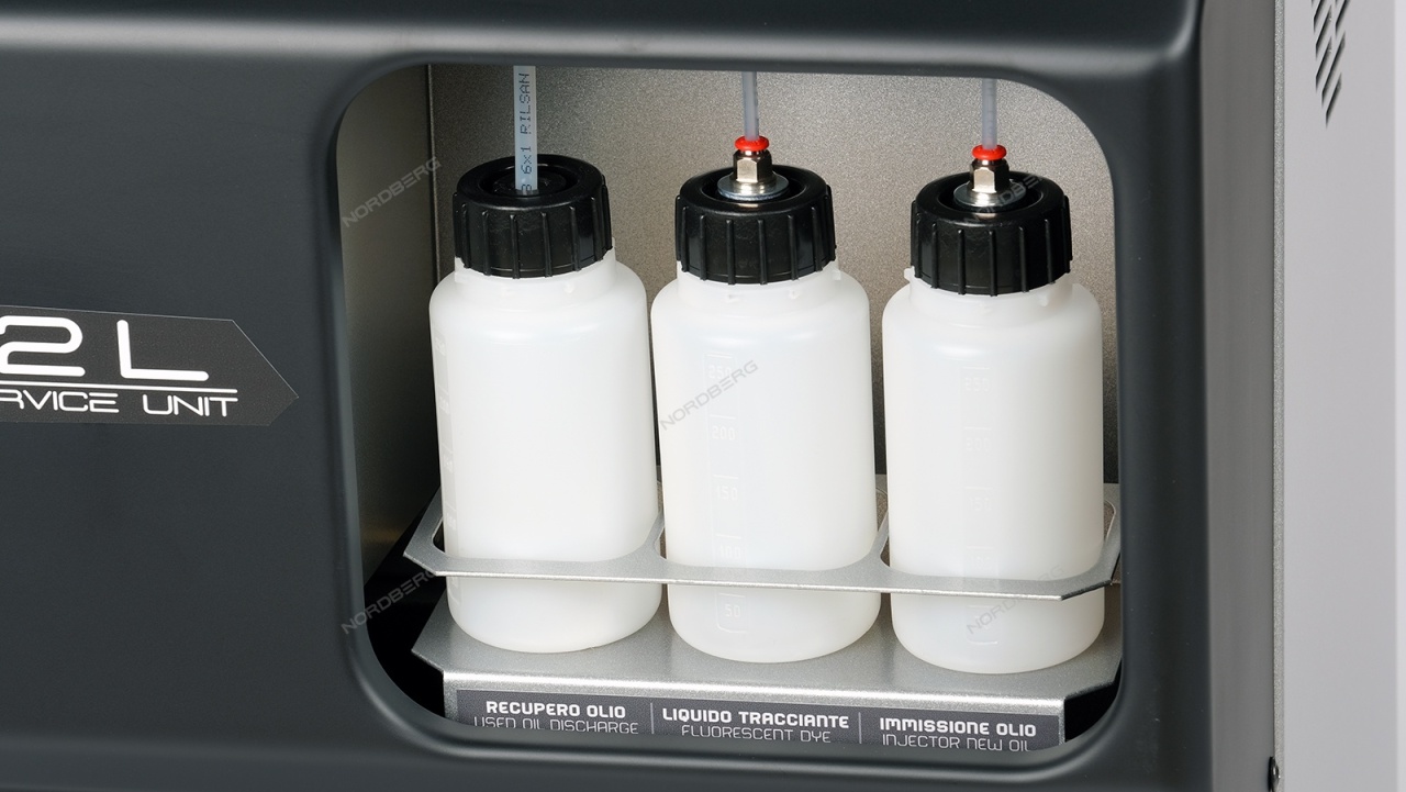 Установка автоматическая для заправки автомобильных кондиционеров NORDBERG NF22L купить по цене 395&nbsp;450 ₽ в интернет магазине ТЕХСАД