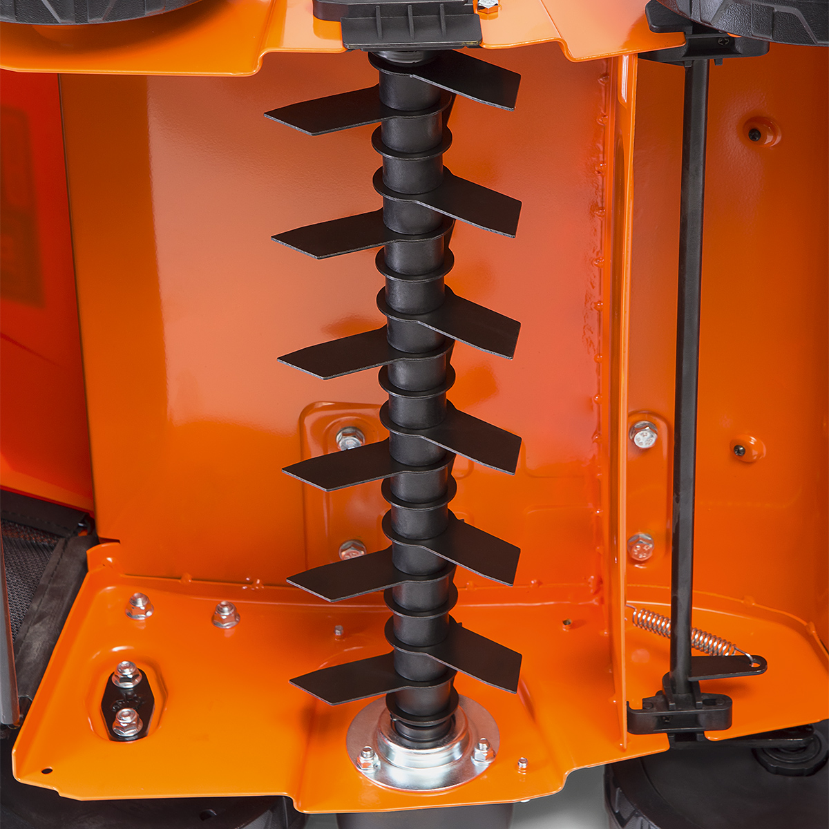 Скарификатор бензиновый DAEWOO DSC 4000 купить по цене 54&nbsp;990 ₽ в интернет магазине ТЕХСАД