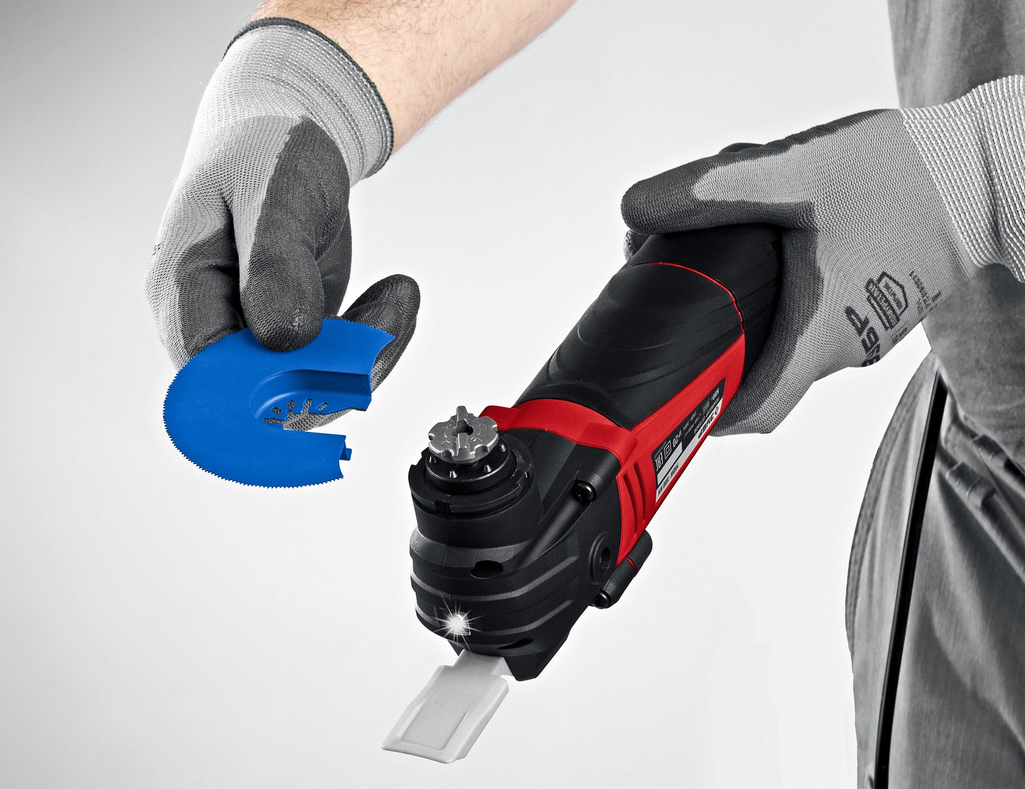 ЗУБР 500 Вт, кейс, реноватор с набором насадок МФИ-500 КН Мастер купить по цене 6&nbsp;700 ₽ в интернет магазине ТЕХСАД