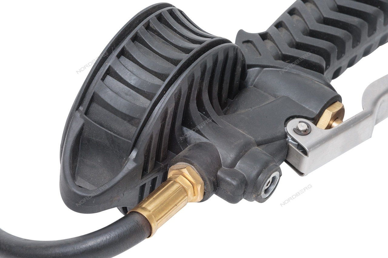 Пистолет для подкачки шин с цифровым манометром NORDBERG Ti8D купить по цене 5&nbsp;013 ₽ в интернет магазине ТЕХСАД