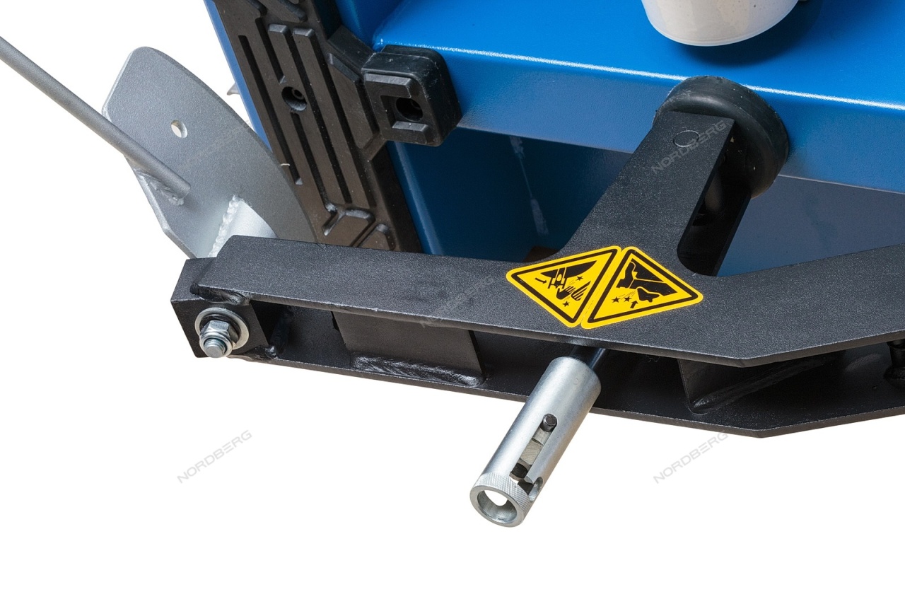 Станок шиномонтажный 380 В, полуавтомат NORDBERG 4639,5B(380) купить по цене 150&nbsp;678 ₽ в интернет магазине ТЕХСАД