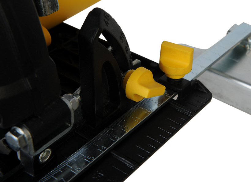 Циркулярная пила Hanskonner HCS51185 купить по цене 9&nbsp;990 ₽ в интернет магазине ТЕХСАД