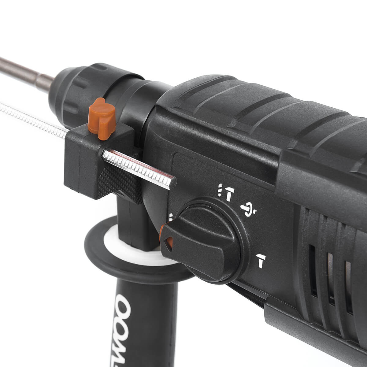 Перфоратор DAEWOO DAH 820 купить по цене 6&nbsp;590 ₽ в интернет магазине ТЕХСАД