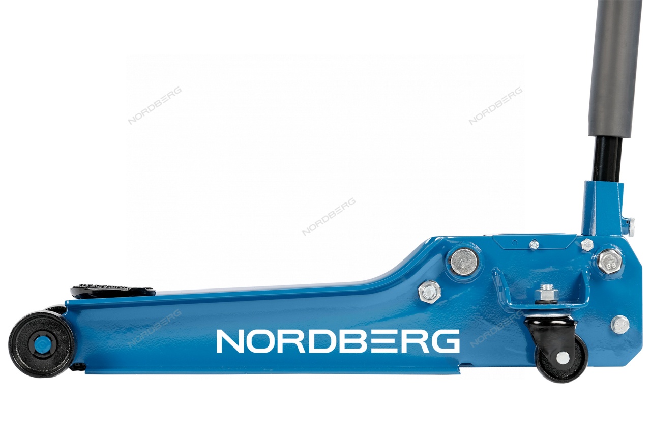 Домкрат подкатной 3,5 т, низкопрофильный NORDBERG N3204 купить по цене 17&nbsp;823 ₽ в интернет магазине ТЕХСАД
