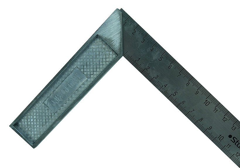 Угольник Sturm! 2020-01-300 купить по цене 560 ₽ в интернет магазине ТЕХСАД