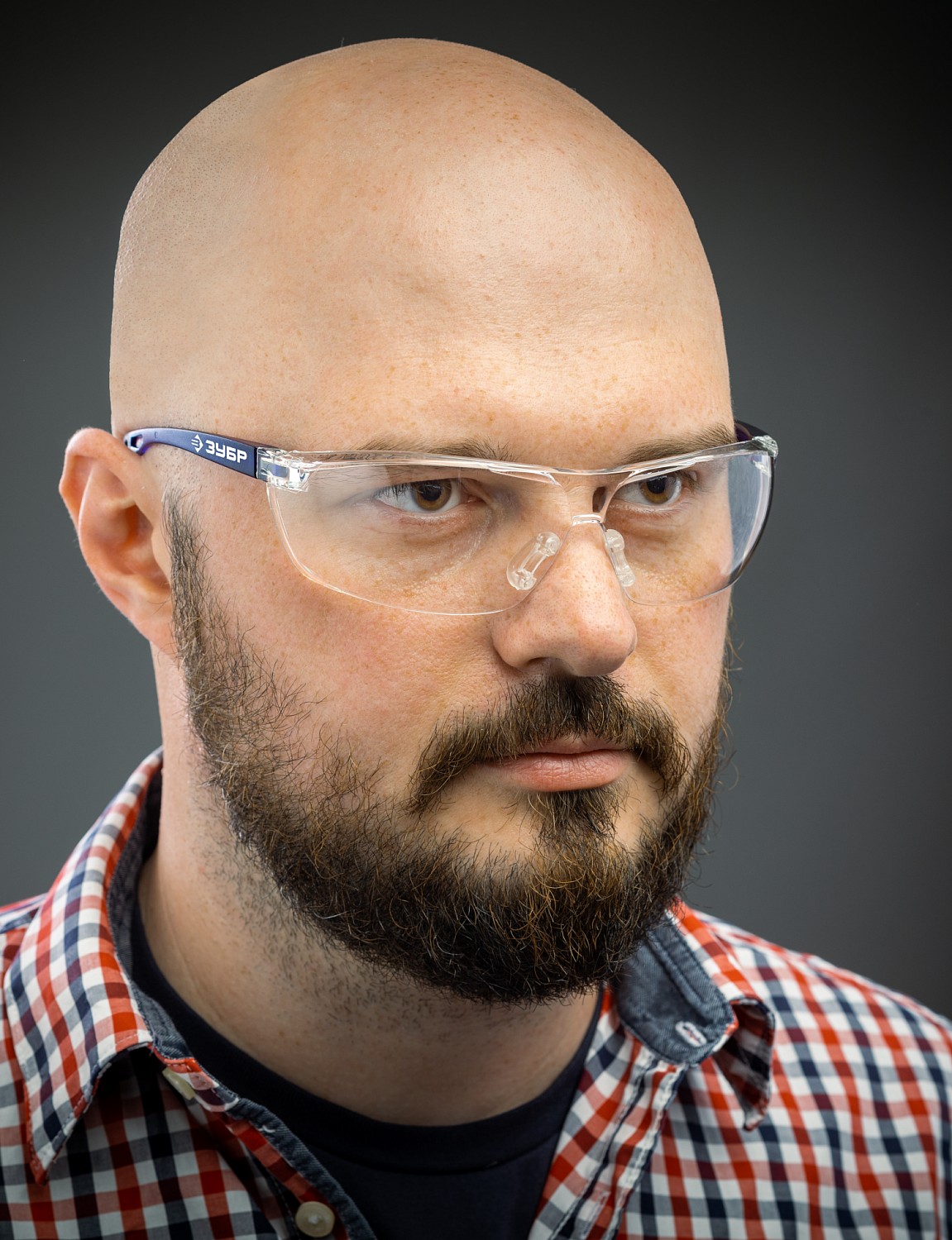 ЗУБР прозрачные, химическистойкие, защитные очки БОЛИД 110485 купить по цене 380 ₽ в интернет магазине ТЕХСАД