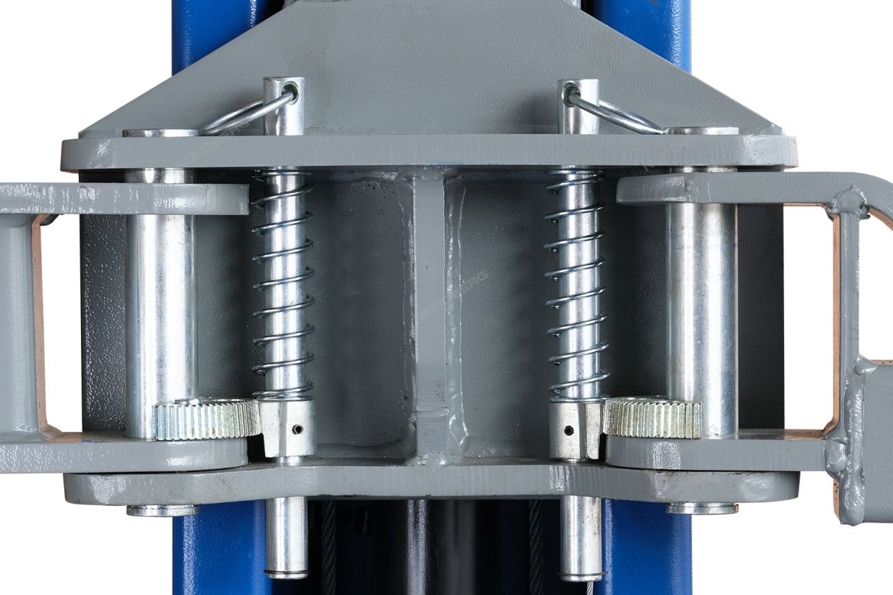 Подъемник электрогидравлический, 4 т, 220 В, ассиметричный NORDBERG N4121A-4T(220) купить по цене 186&nbsp;622 ₽ в интернет магазине ТЕХСАД