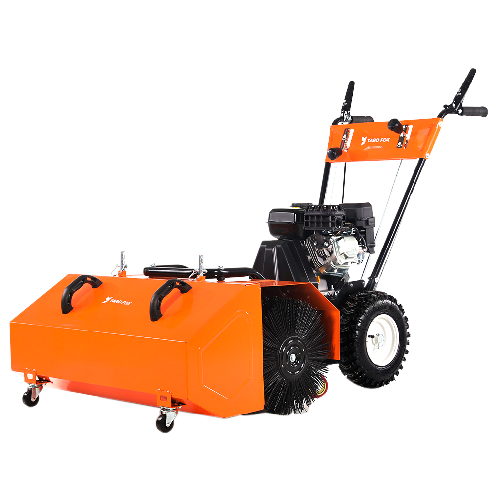 Бензиновая самоходная подметальная машина YARD FOX 800SL купить по цене 77&nbsp;990 ₽ в интернет магазине ТЕХСАД