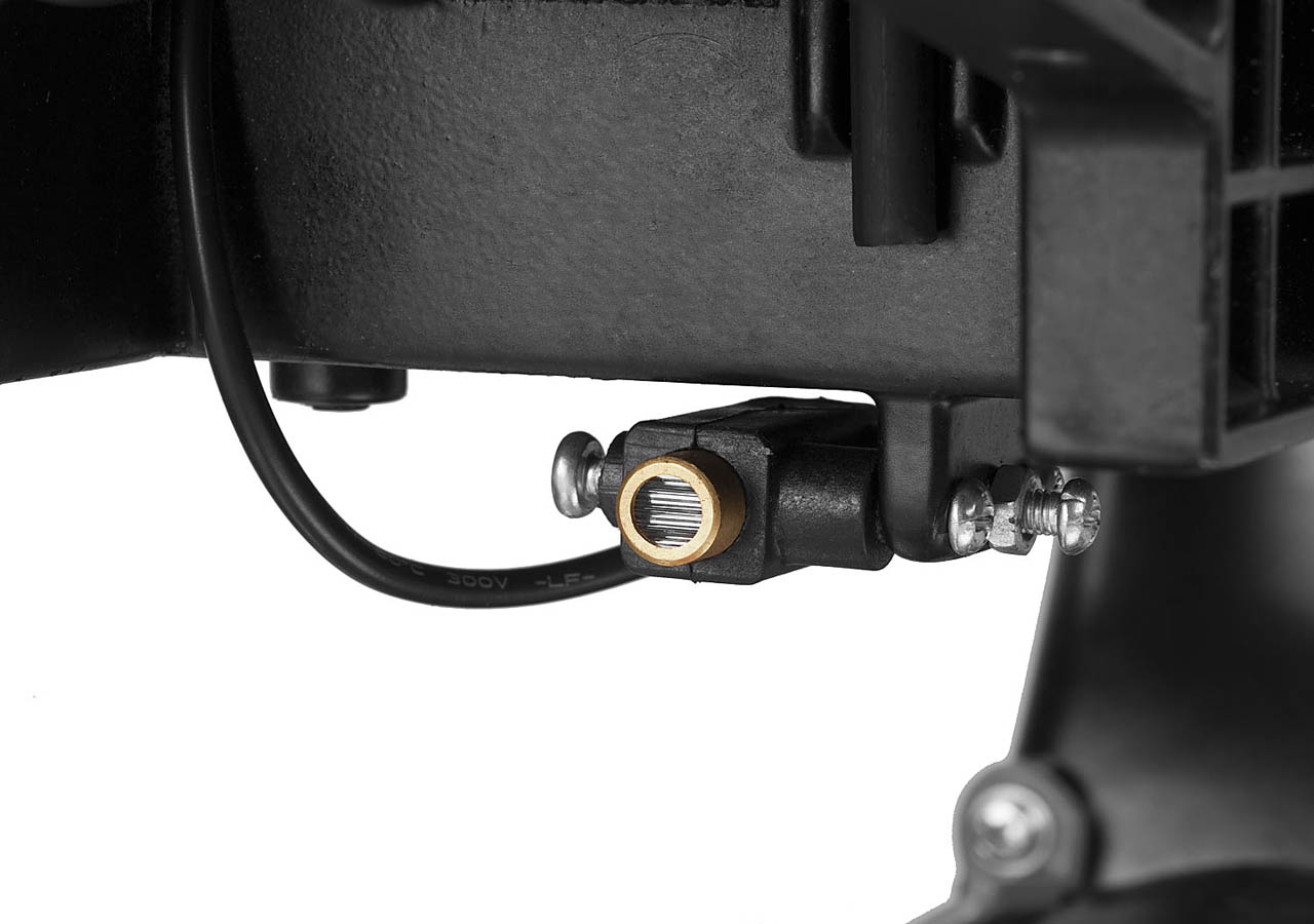 ЗУБР 1800 Вт, 305х30 мм, пила торцовочная ЗПТ-305-1800 ПЛР Мастер купить по цене 18&nbsp;666 ₽ в интернет магазине ТЕХСАД