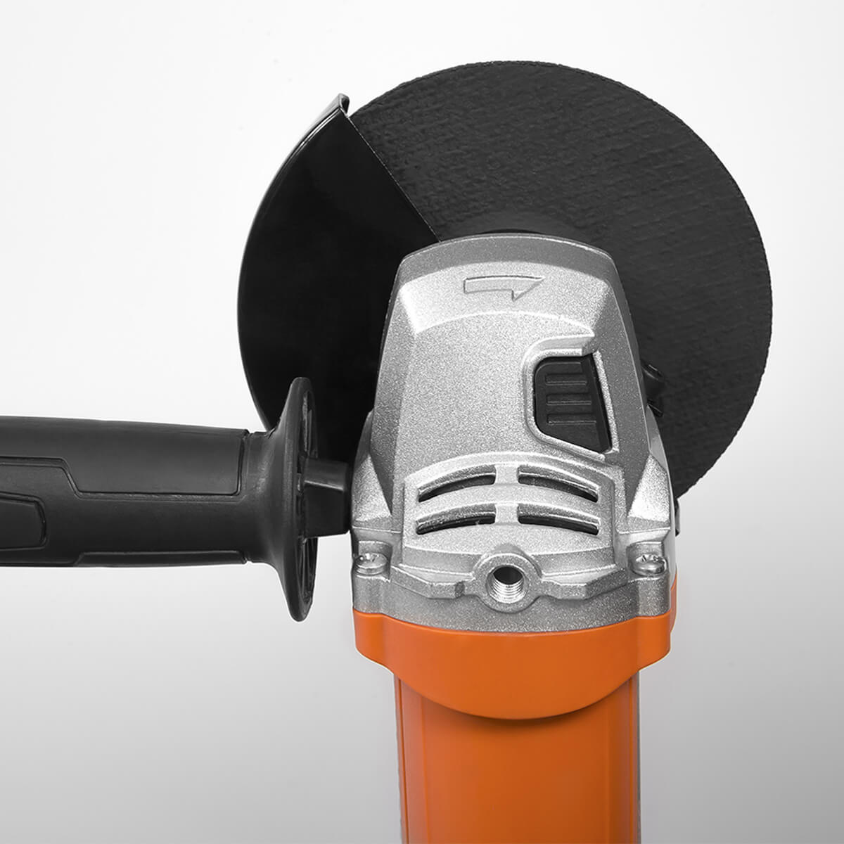 Углошлифовальная машина DAEWOO DAG 650-125 купить по цене 3&nbsp;590 ₽ в интернет магазине ТЕХСАД