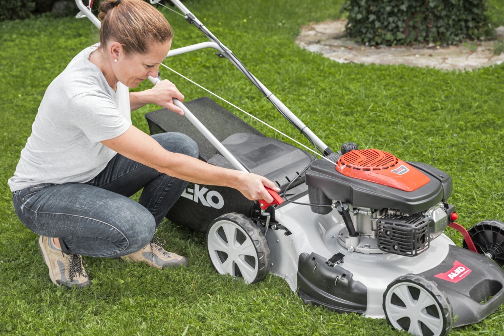 Газонокосилка бензиновая AL-KO Easy 5.10 SP-S купить по цене 32&nbsp;990 ₽ в интернет магазине ТЕХСАД