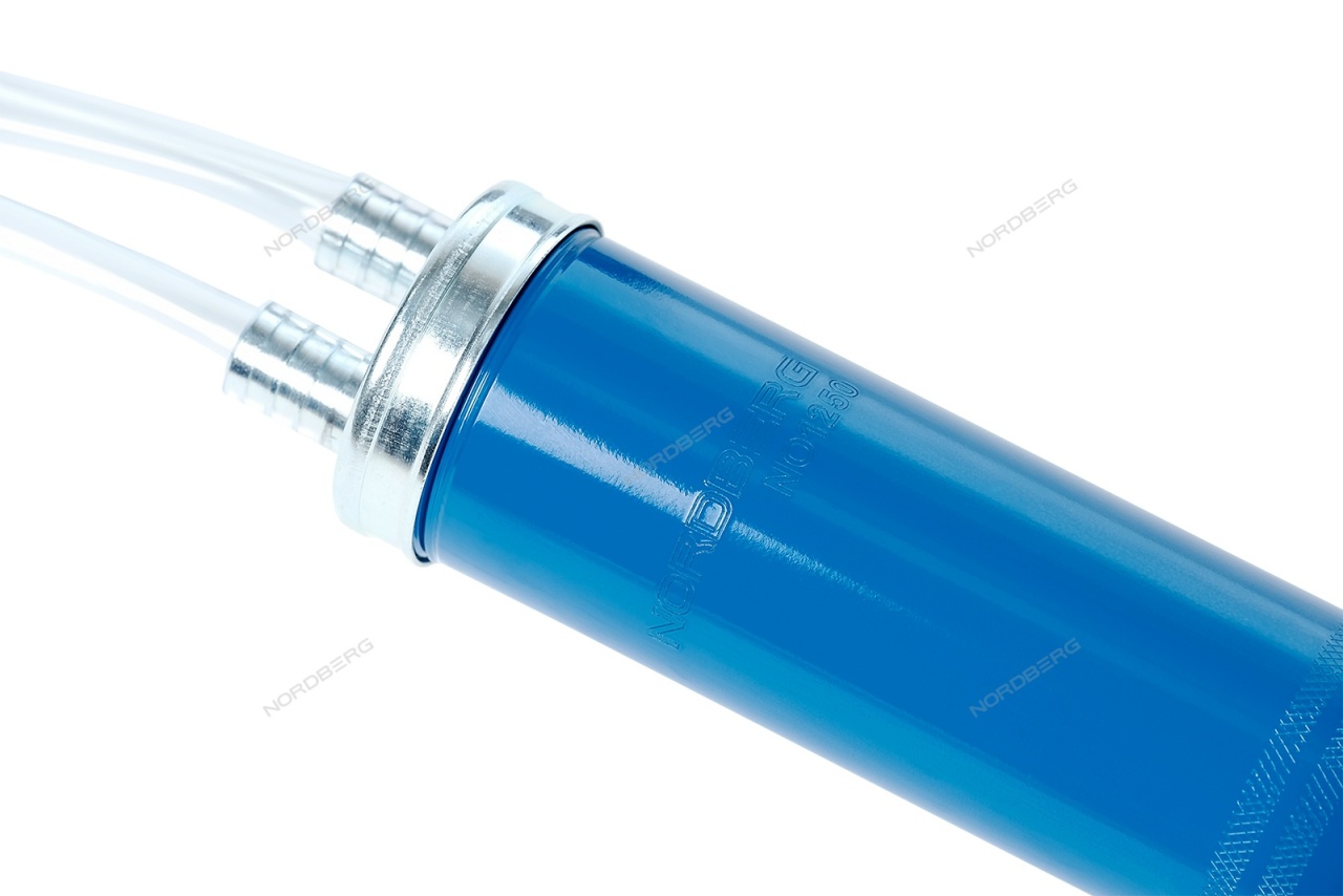 Шприц для масла 500 мл, двойного действия NORDBERG NO1250 купить по цене 1&nbsp;573 ₽ в интернет магазине ТЕХСАД