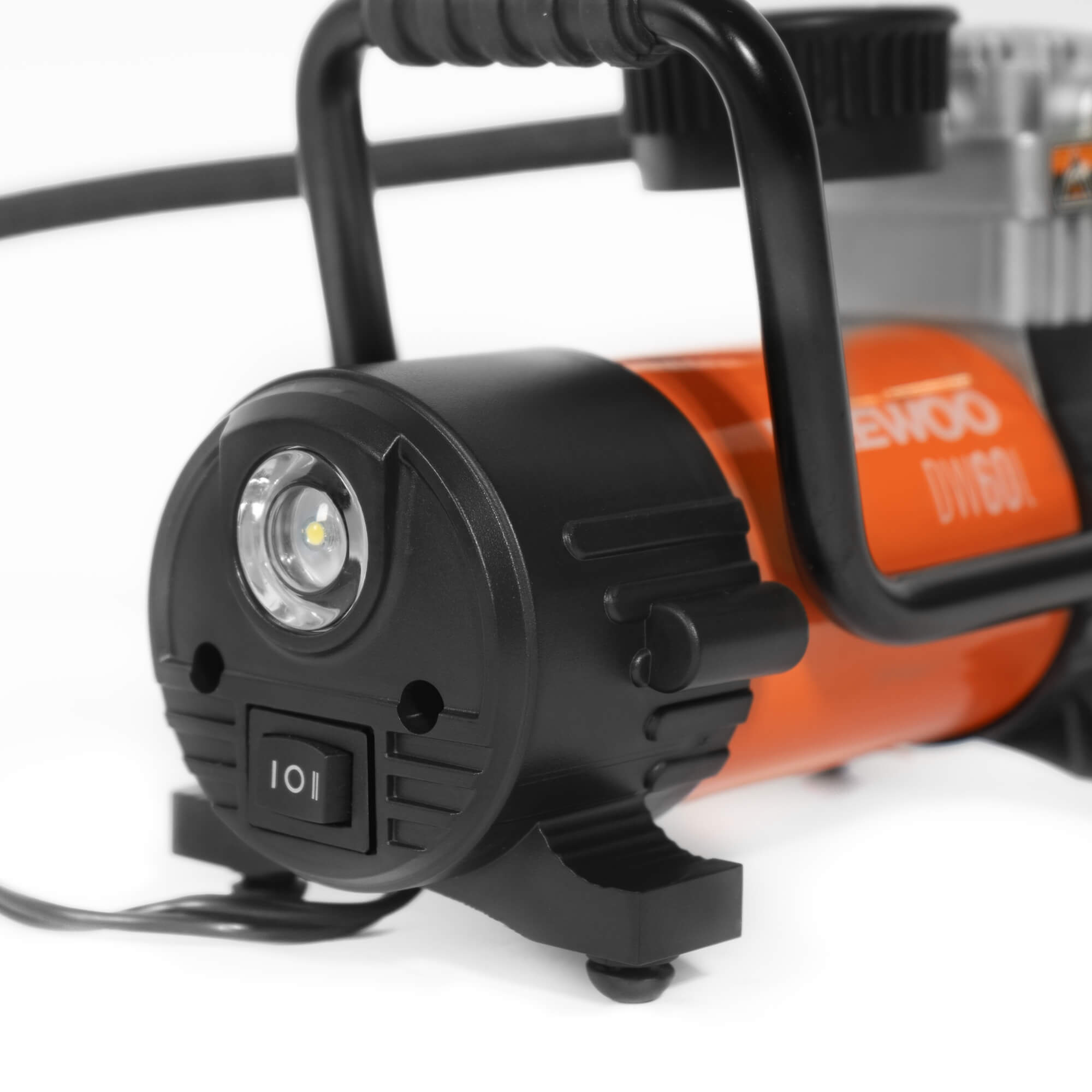 Автомобильный компрессор DAEWOO DW 60L купить по цене 4&nbsp;590 ₽ в интернет магазине ТЕХСАД