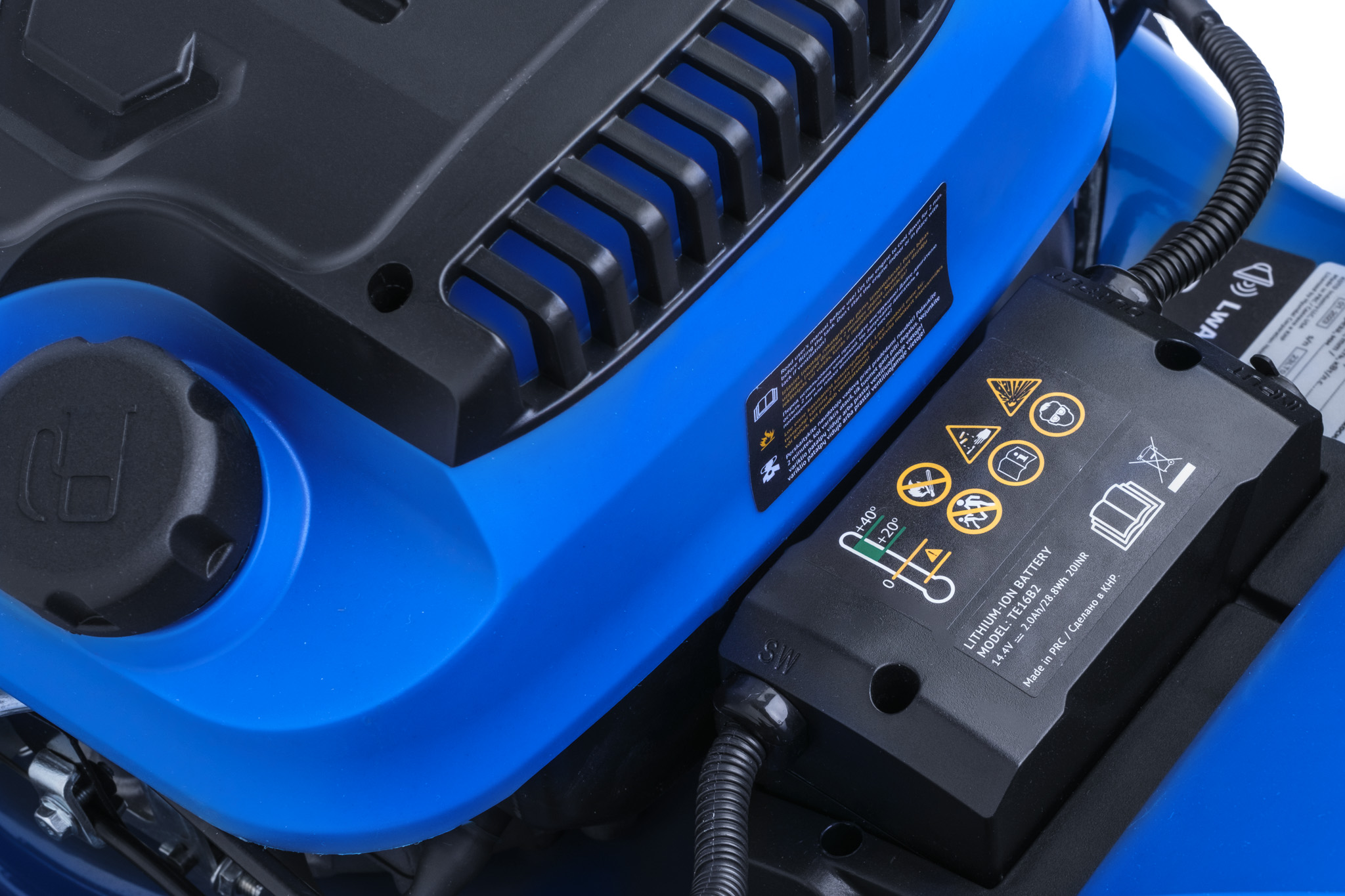 Самоходная бензиновая газонокосилка Hyundai L 4610SE с электростартером купить по цене 53&nbsp;090 ₽ в интернет магазине ТЕХСАД