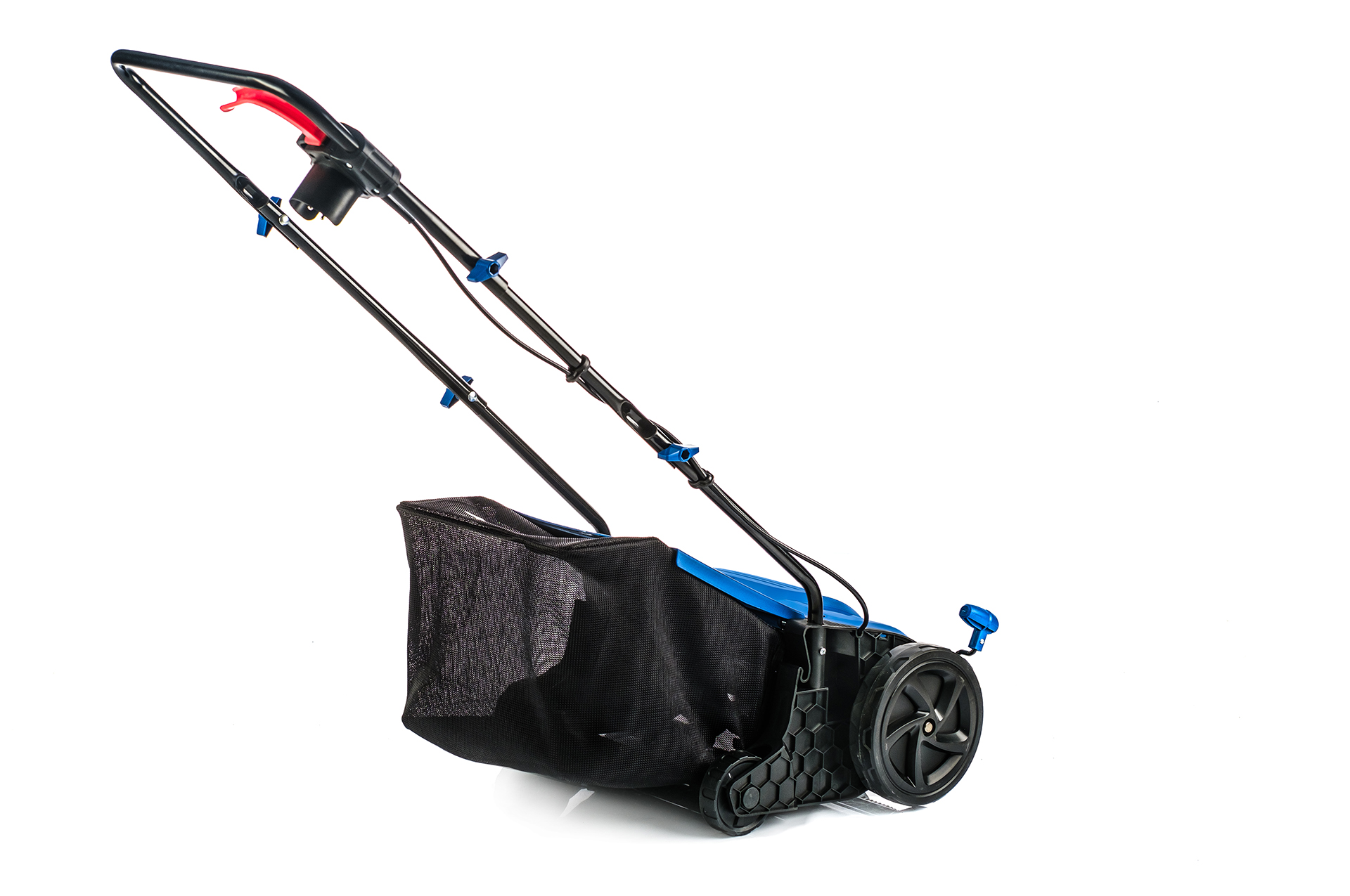 Электрический скарификатор-аэратор Hyundai SCE 3220 купить по цене 16&nbsp;290 ₽ в интернет магазине ТЕХСАД