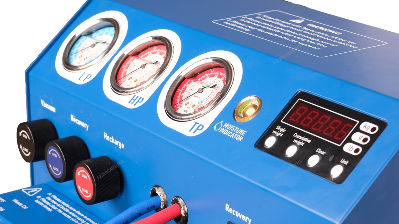 Установка полуавтоматическая для заправки автомобильных кондиционеров NORDBERG NF10E купить по цене 132&nbsp;104 ₽ в интернет магазине ТЕХСАД