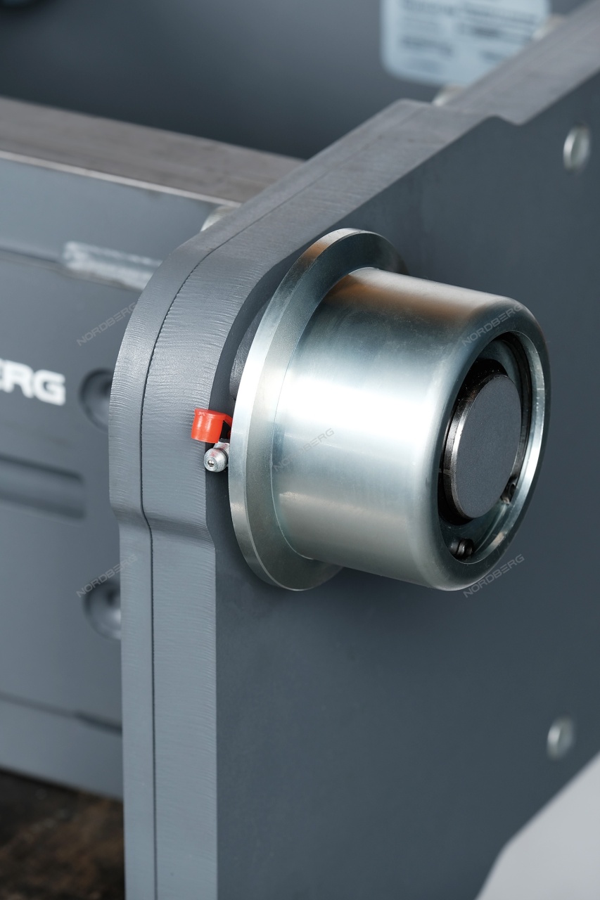 Домкрат ямный пневмогидравлический 15 т NORDBERG N501T купить по цене 323&nbsp;004 ₽ в интернет магазине ТЕХСАД