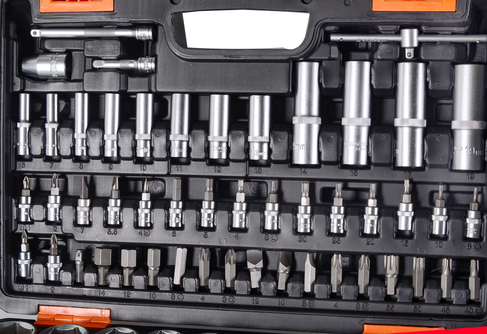 Набор инструментов, 1/2'' , 1/4'' , CrV, пластиковый кейс 94 предмета Вихрь купить по цене 7&nbsp;290 ₽ в интернет магазине ТЕХСАД