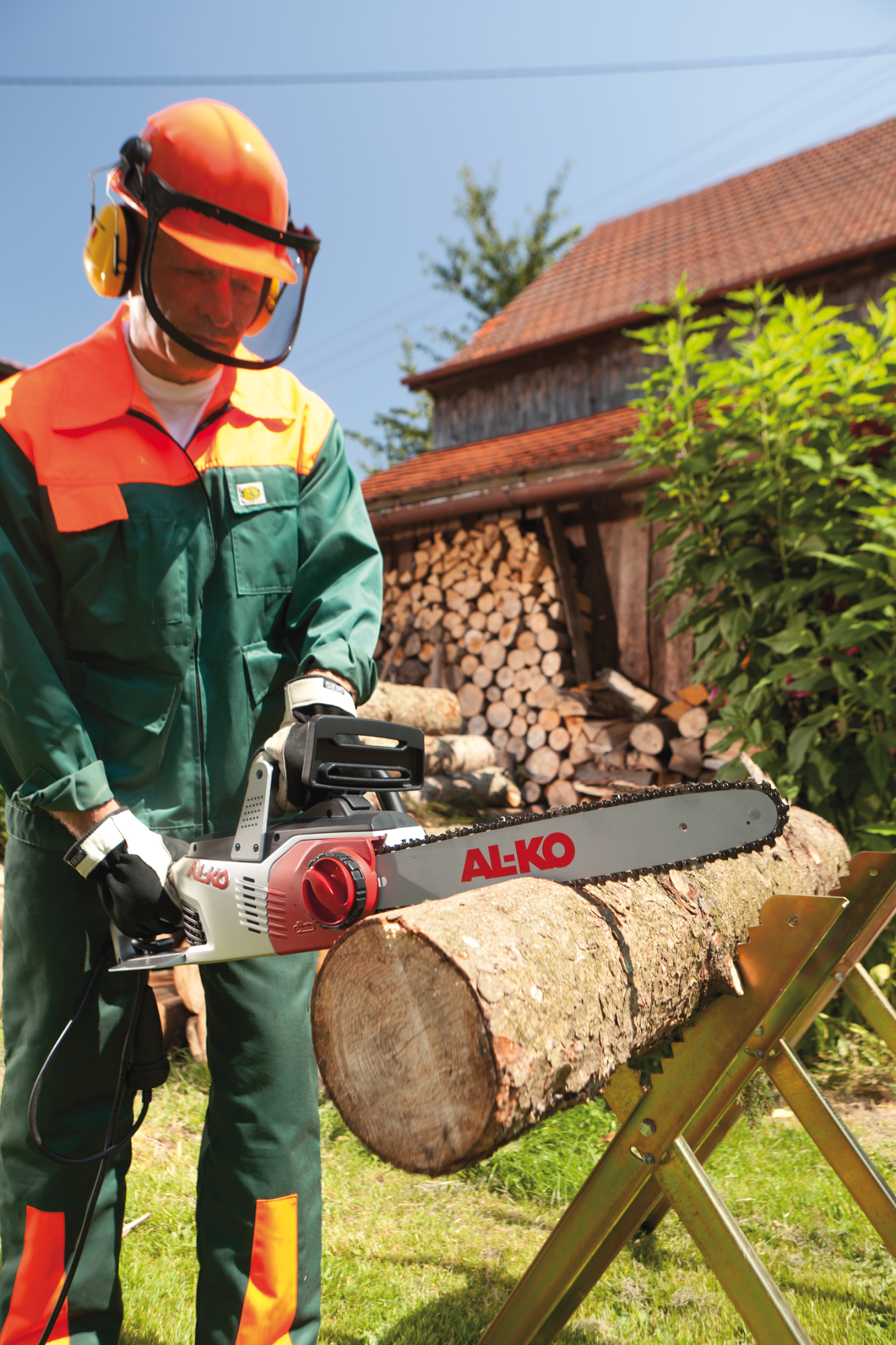 Цепная пила электрическая AL-KO Easy EKS 2000/35 купить по цене 9&nbsp;990 ₽ в интернет магазине ТЕХСАД