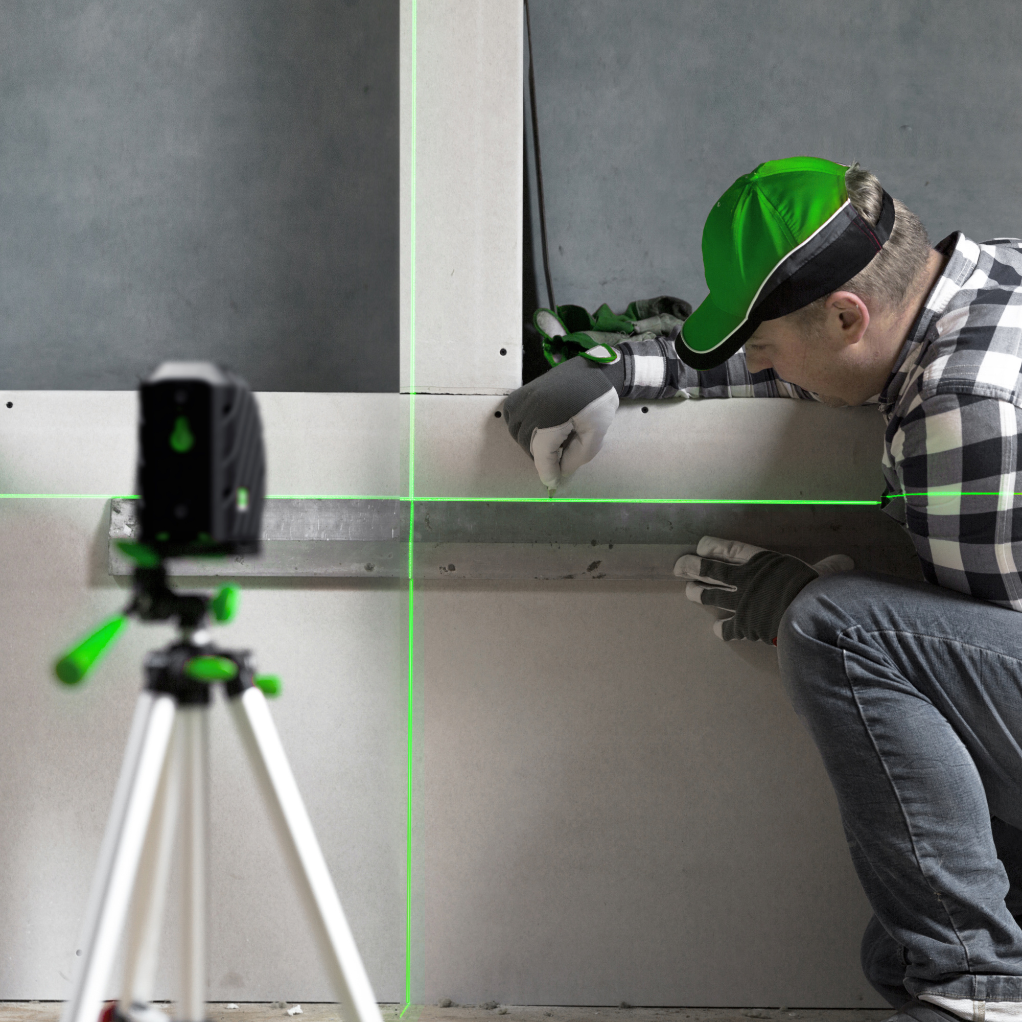 Лазерный уровень ADA ARMO 2D GREEN Professional Edition купить по цене 8&nbsp;990 ₽ в интернет магазине ТЕХСАД